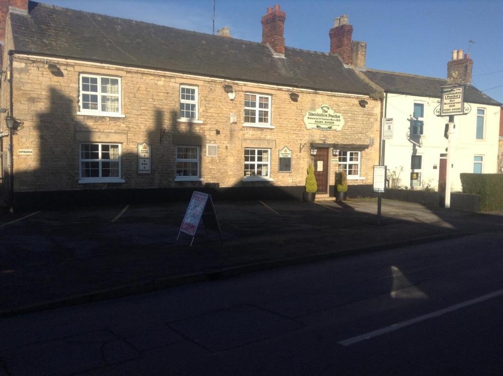 The Lincolnshire Poacher Inn Metheringham Exteriör bild