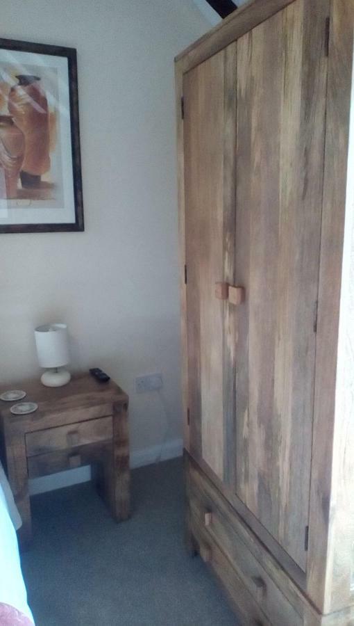 The Lincolnshire Poacher Inn Metheringham Exteriör bild