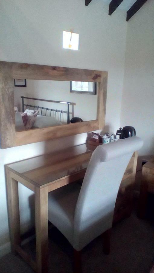 The Lincolnshire Poacher Inn Metheringham Exteriör bild