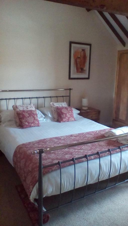 The Lincolnshire Poacher Inn Metheringham Exteriör bild