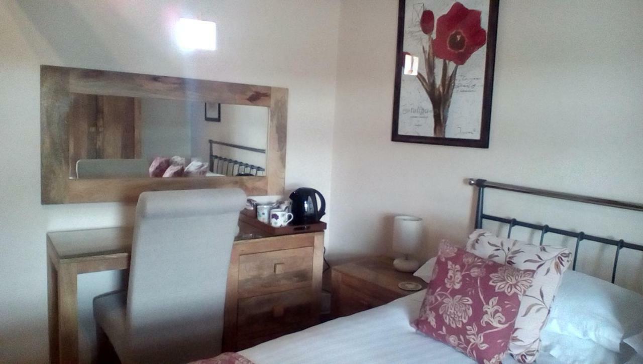 The Lincolnshire Poacher Inn Metheringham Exteriör bild