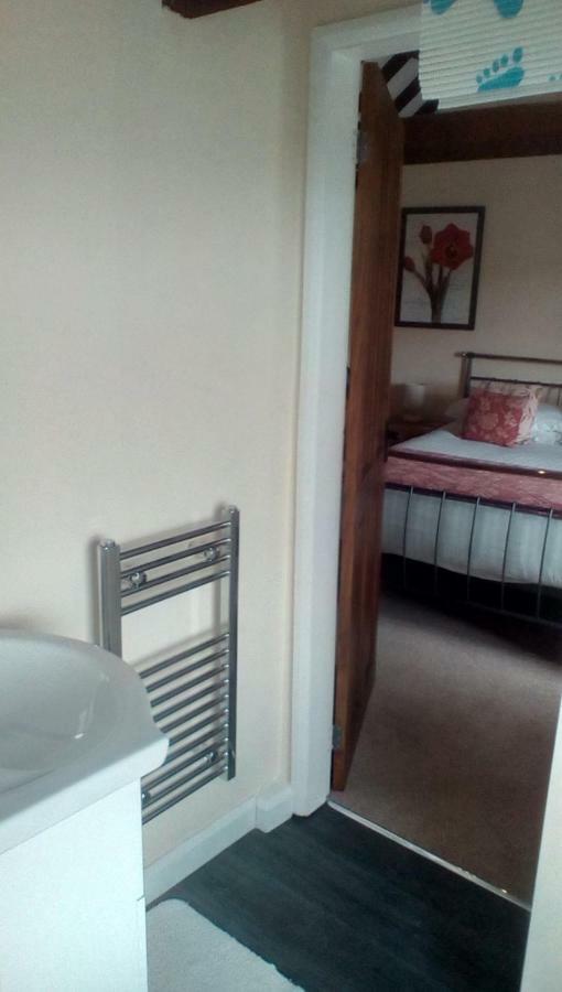 The Lincolnshire Poacher Inn Metheringham Exteriör bild
