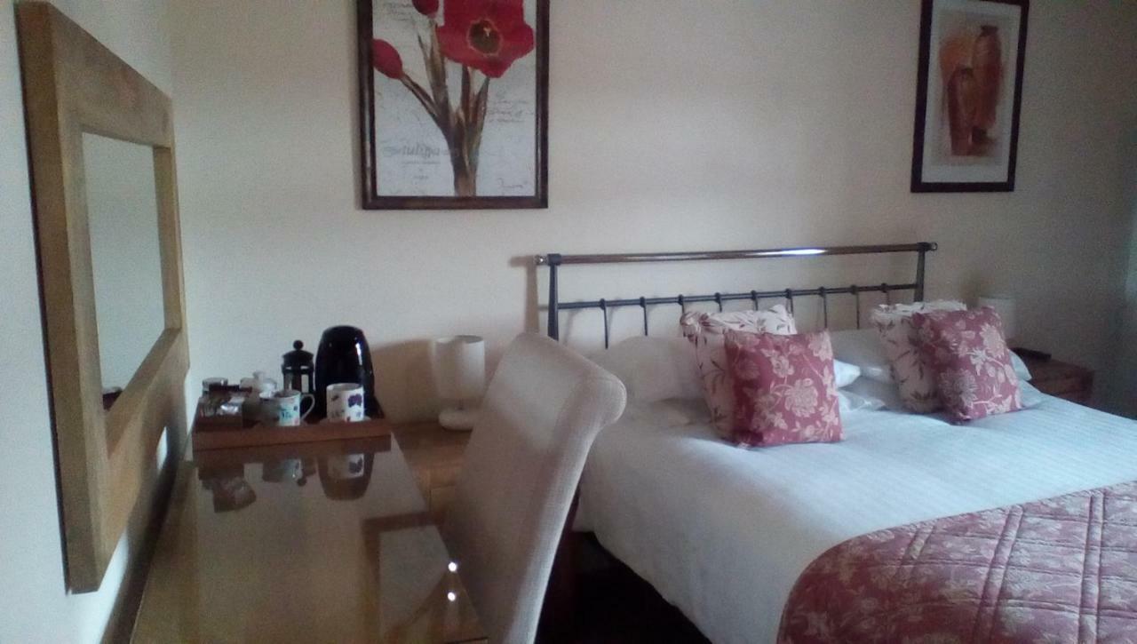 The Lincolnshire Poacher Inn Metheringham Exteriör bild