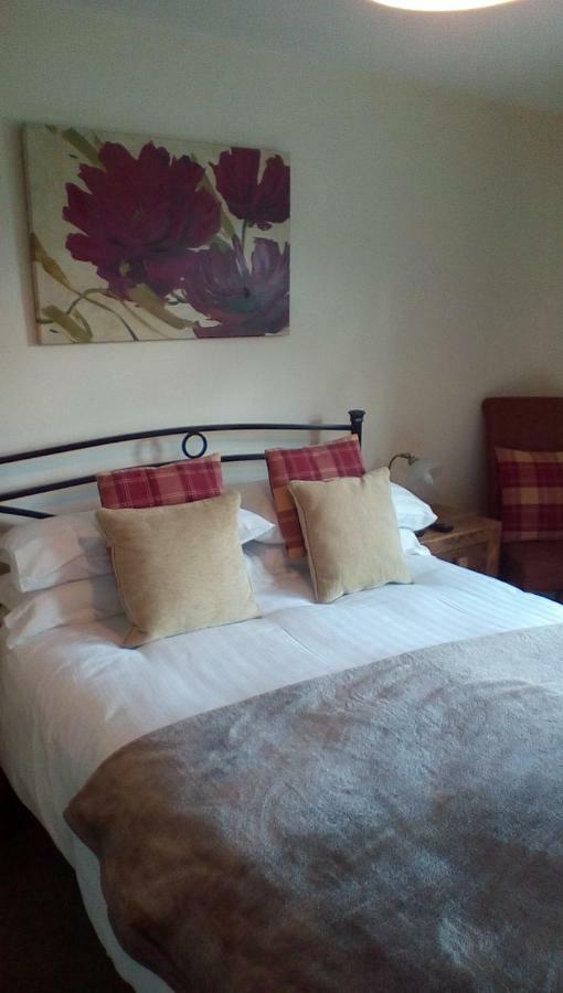 The Lincolnshire Poacher Inn Metheringham Exteriör bild
