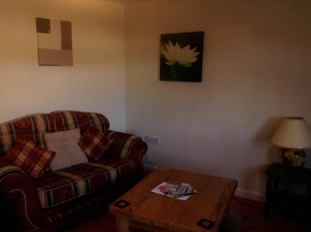 The Lincolnshire Poacher Inn Metheringham Exteriör bild
